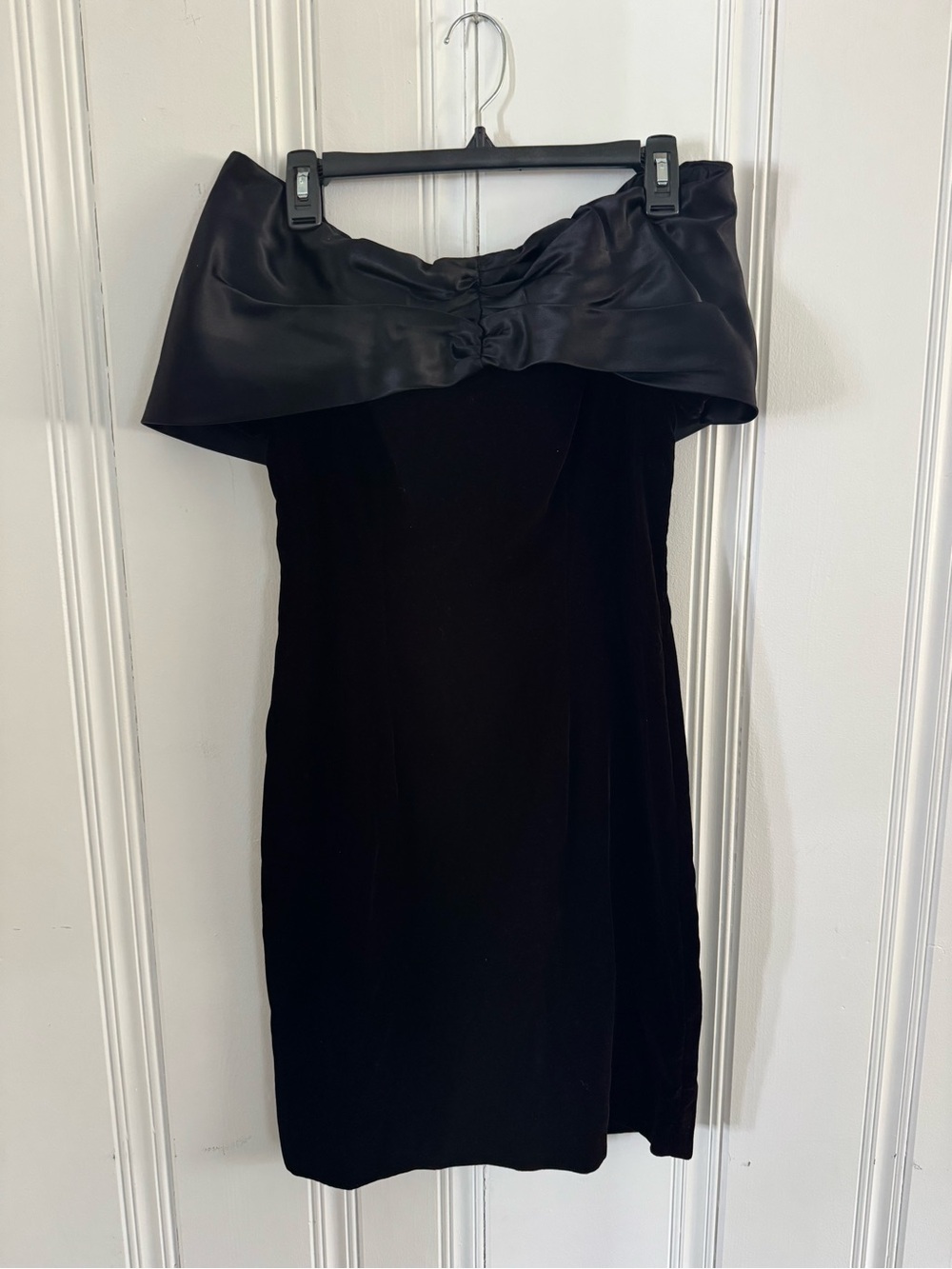 Vintage Off-Shoulder Black  Velvet Cocktail Dress